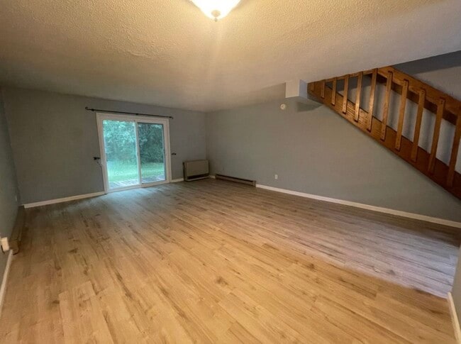 Photo - 149 Ledgewood Cir