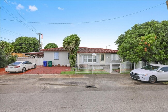 Photo - 450 NW 40th Ct