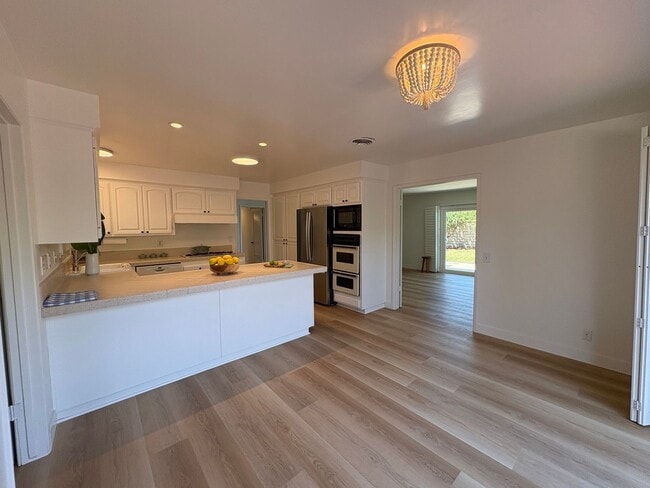 Photo - East End Ventura Gem - Spacious, Sunny & Immaculate