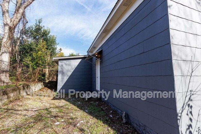 Photo - 1216 4th Pl N