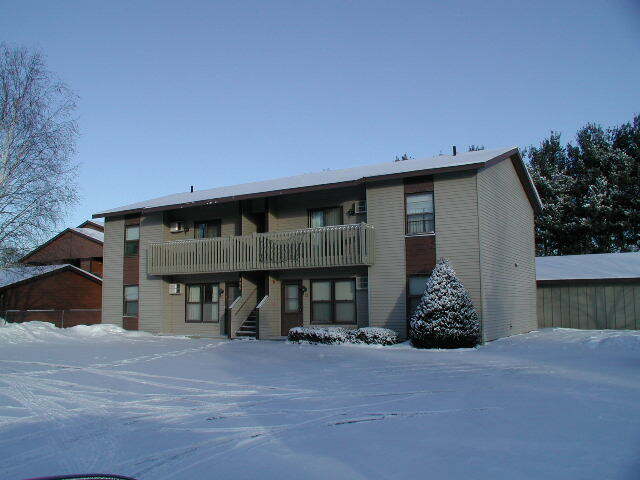 325 W 9th St