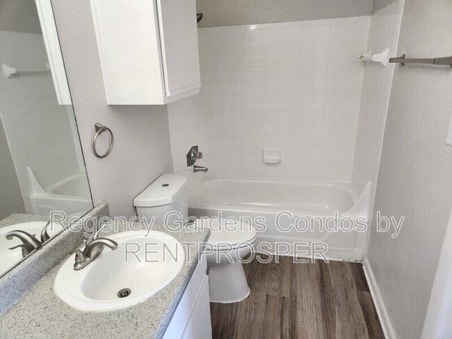 Photo - 5540 Devonbriar Way Unit 208