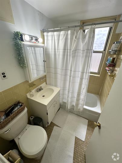 Building Photo - 20 Colborne Rd Unit 3 Rental