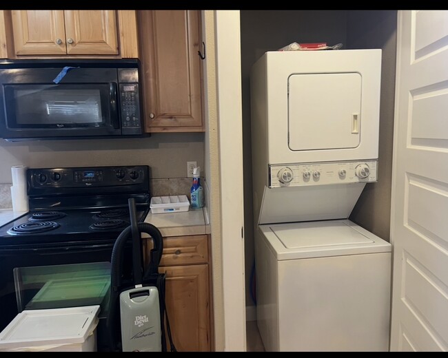 Photo - 7057 N Greenwich Ave