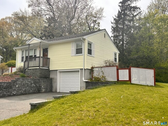 Photo - 33 Jepson Ln