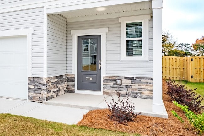 Photo - 778 Count Fleet Ct