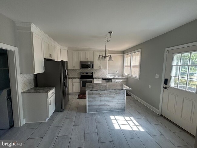 Photo - 211 W Market St