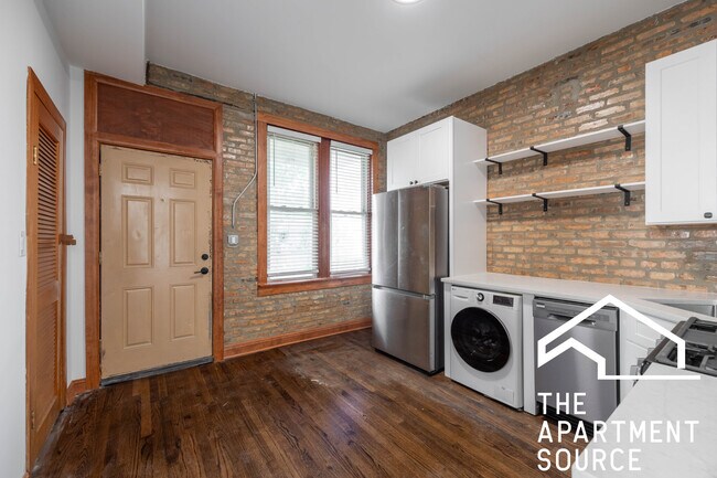 Photo - 2842 W Augusta Blvd Unit 2W