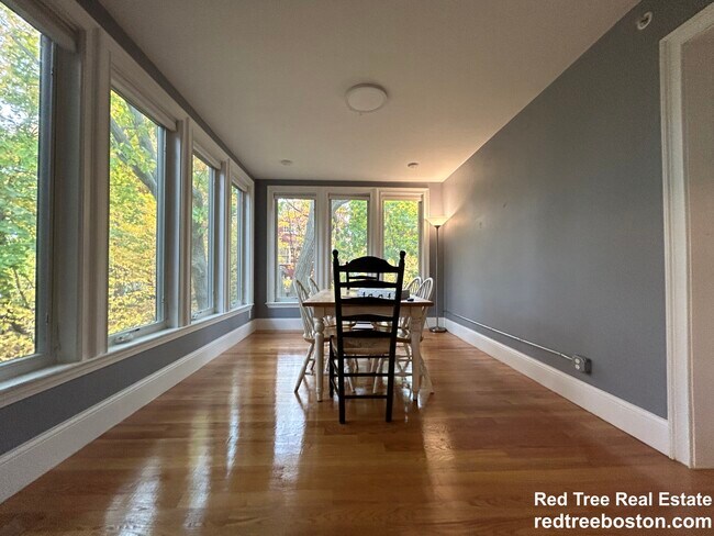 Photo - 1778 Commonwealth Ave Unidad 2