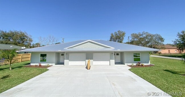 Building Photo - 2129 India Palm Dr Rental