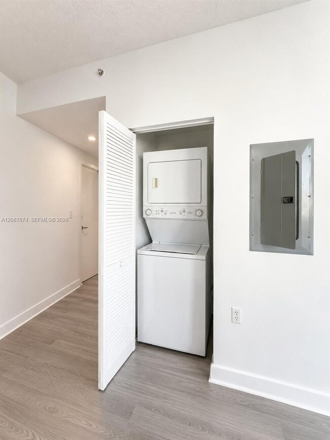 Photo - 6580 Indian Creek Dr Unit 410