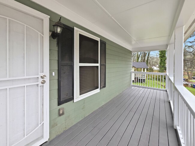 Photo - Fantastic 4 bedroom 2 bath home - Housing Vouchers Accepted