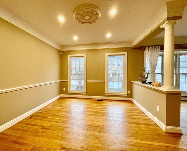 Photo - 1030 Grand Oak Way