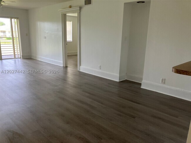 Building Photo - 2803 N Course Dr Unit 203