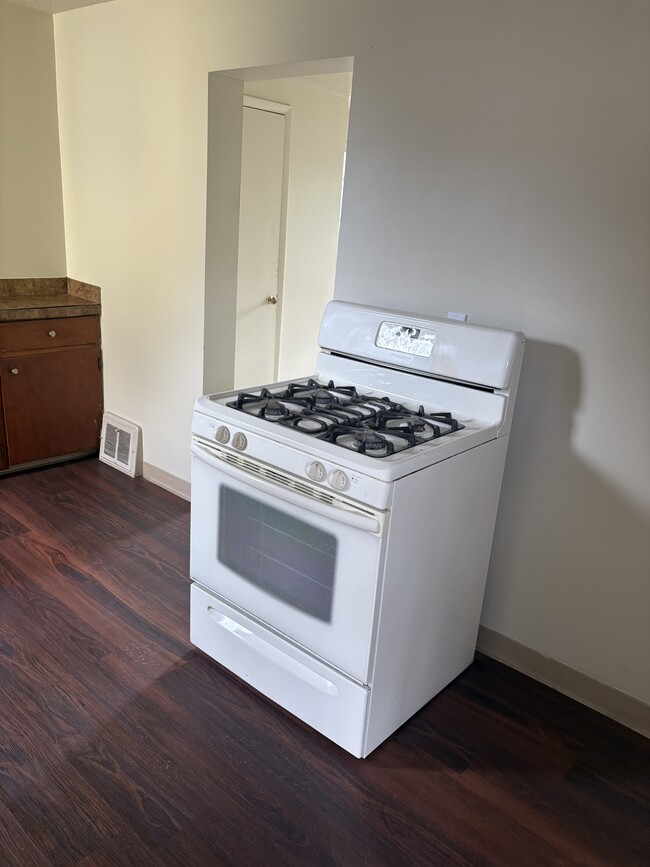 Photo - 613 Kennet Ct NW Unit 2
