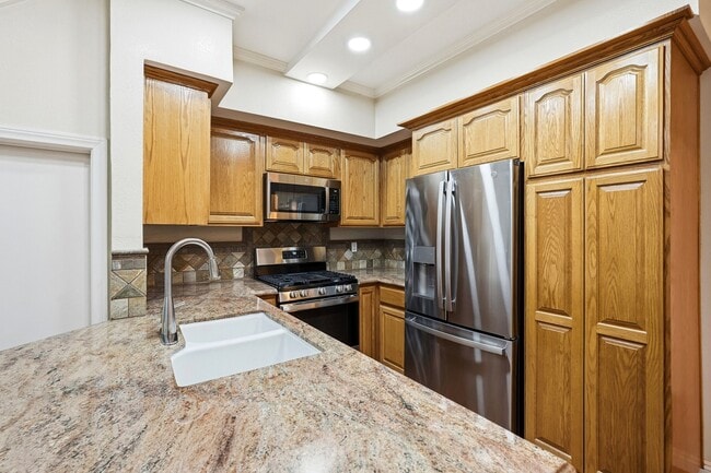 Photo - 2406 Aviation Blvd