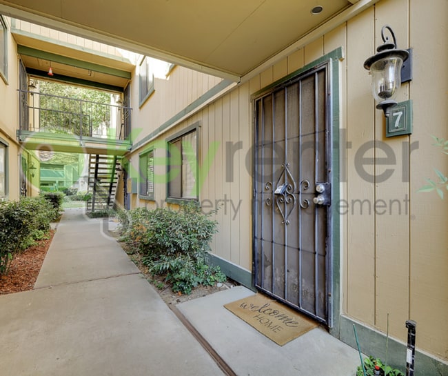 Photo - 600 Del Verde Cir