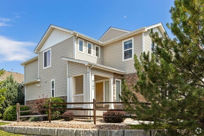 Building Photo - Granite Kitchen, Central AC, Oversized Gar... Rental