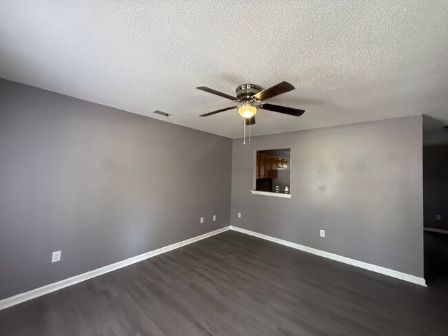 Photo - 1005 Lucy Ln Apartment Unit A