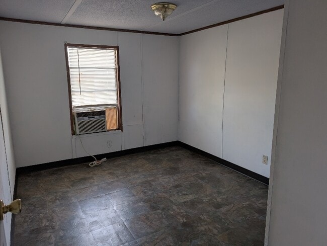 Photo - 215 Cora Ave