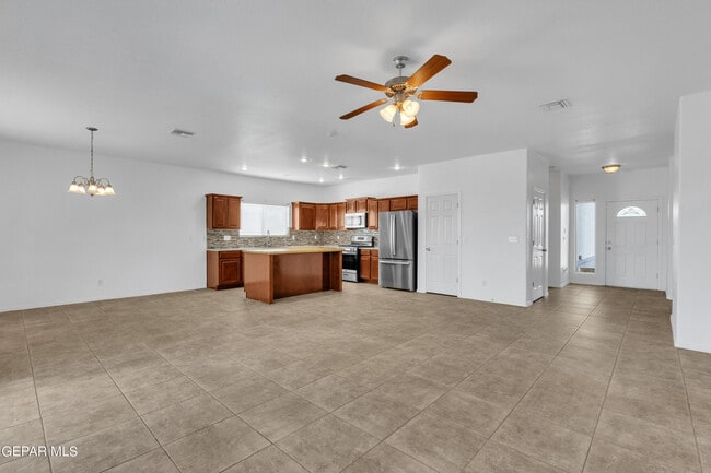 Photo - 657 Bariloche Dr