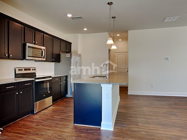 Photo - 593 Smt Vw Ln