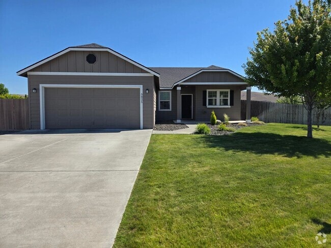 Building Photo - Gorgeous Ranch on Huge Lot! Rental