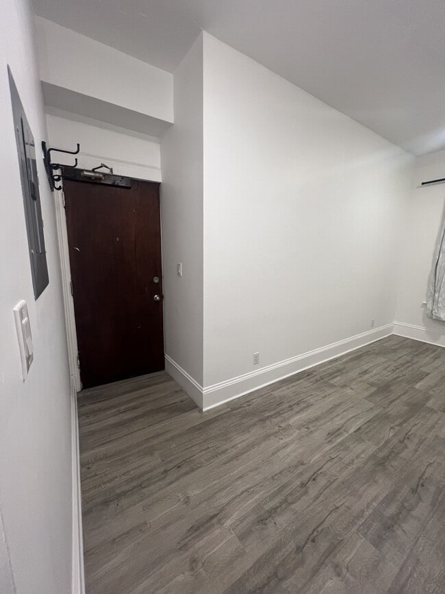 Photo - 379 Cooper St Unité 6