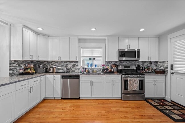 Photo - 64 Waltham St Unit 1