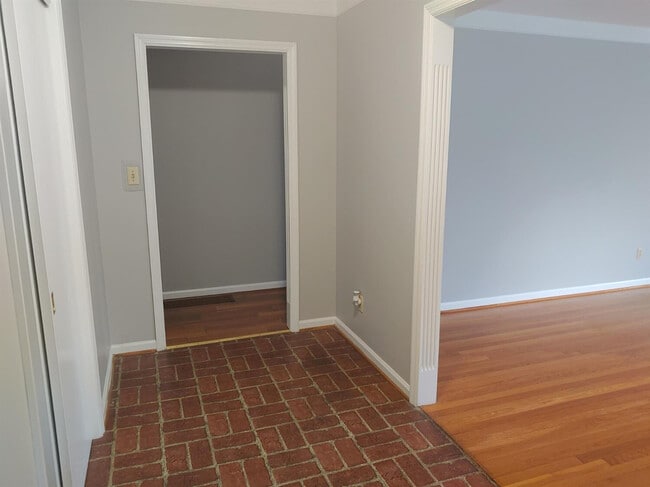 Photo - 3433 Keithshire Way
