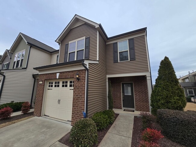 Building Photo - 111 Tuftin Dr