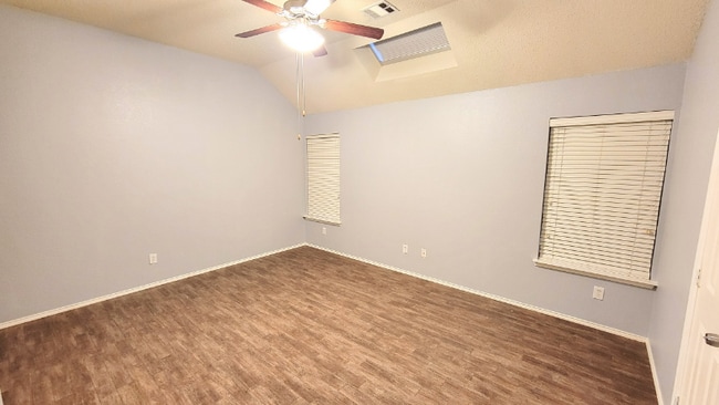 Photo - 2820 Golden Meadow Ave