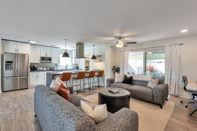 Photo - Updated and Spacious 3BED/2BATH Scottsdale Home