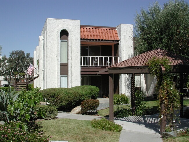 Building Photo - 6878 Navajo Rd Unit 2 BD 1 BA NAVAJO RD