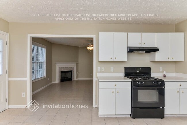 Photo - 170 Kentshire Pl NW