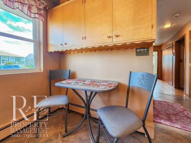 Photo - 2113 Brashem Ave