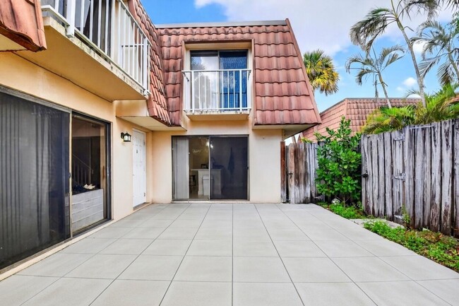 Photo - 590 Green Springs Pl