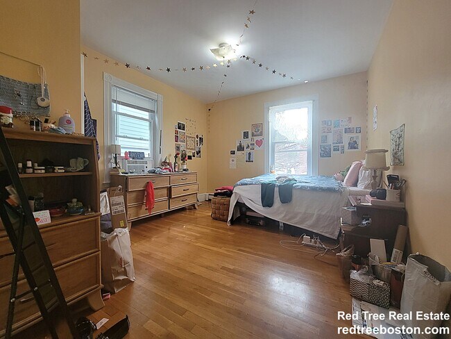 Photo - 147 Brook St Unit 2