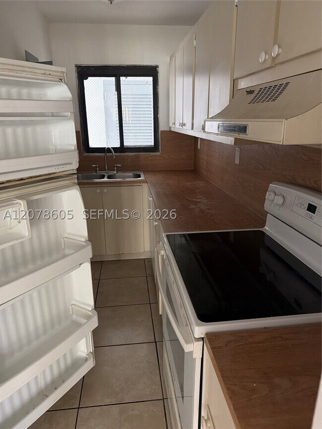 Photo - 650 NE 149th St Unit 106F