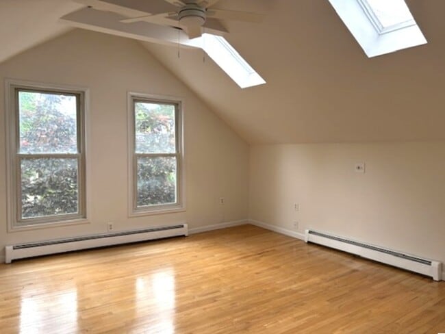 Photo - 241 Nelson Ave Unit 2