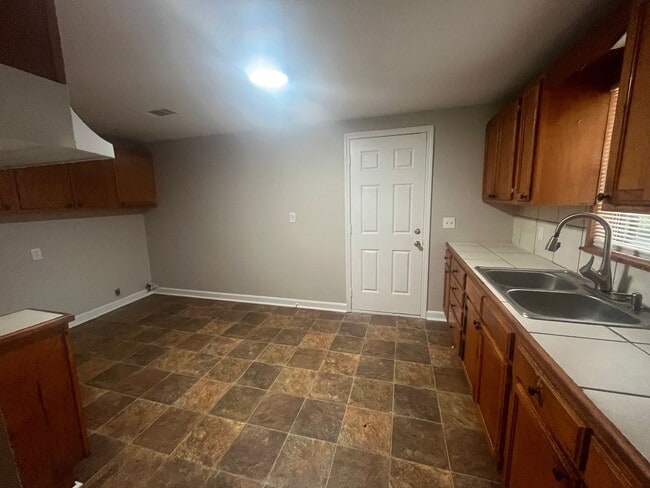Photo - 112 Adams St
