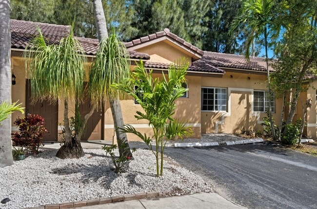 Building Photo - 6107 Garden Ct