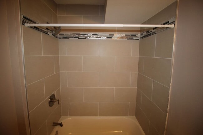 Photo - Beautiful 2 BD Near The Alameda Unit 815 Gilrubin Ct - 13