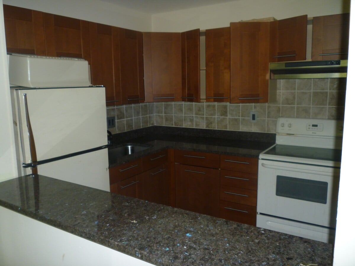 kitchen - 15 Donna Dr Unit C4