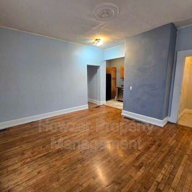 Photo - 14-18 Chester Ave Unit 14F