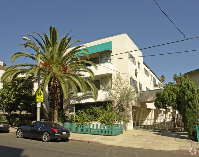 Building Photo - 1630 - 1636 N Fuller Ave