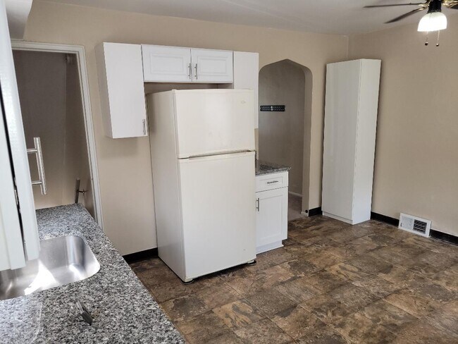 Photo - 332 E Pike St Unit 332