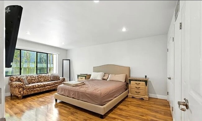 Dormitorio en alquiler - 1310 Roxbury Dr Unidad 201