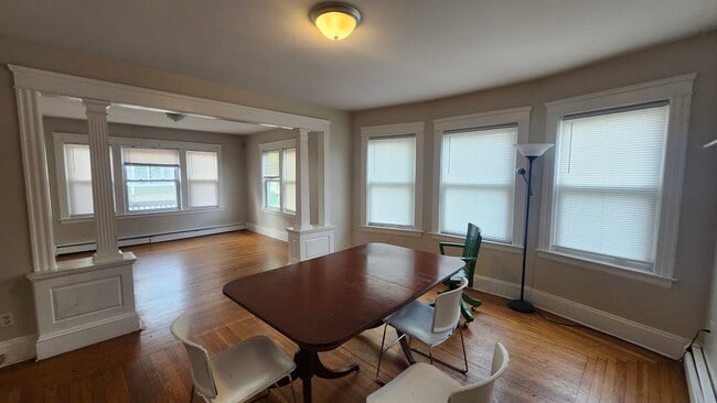 Photo - 45 E George St Unit #1