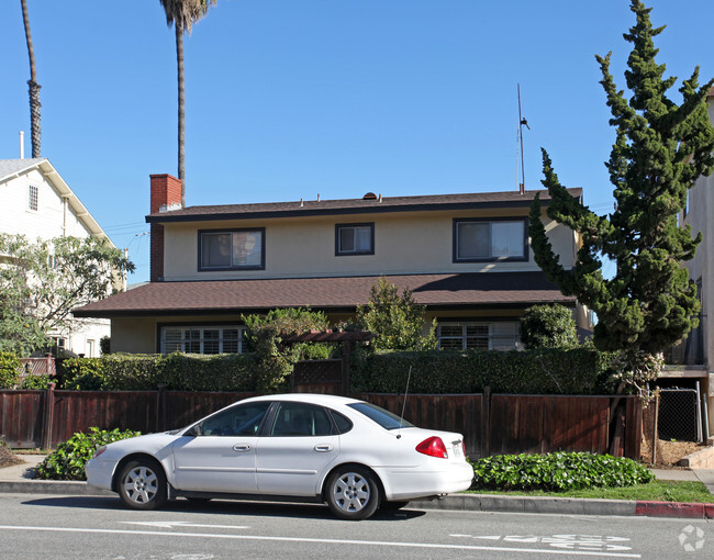 Building Photo - 1241 17th St Rental